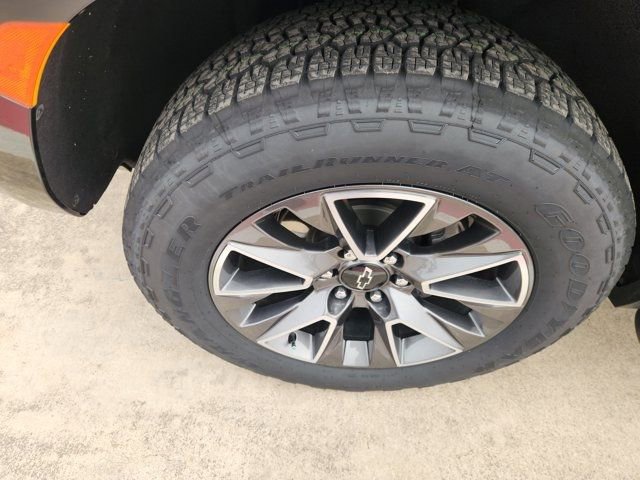 Used 2024 Chevrolet Tahoe Z71 w/ Luxury Package image 8