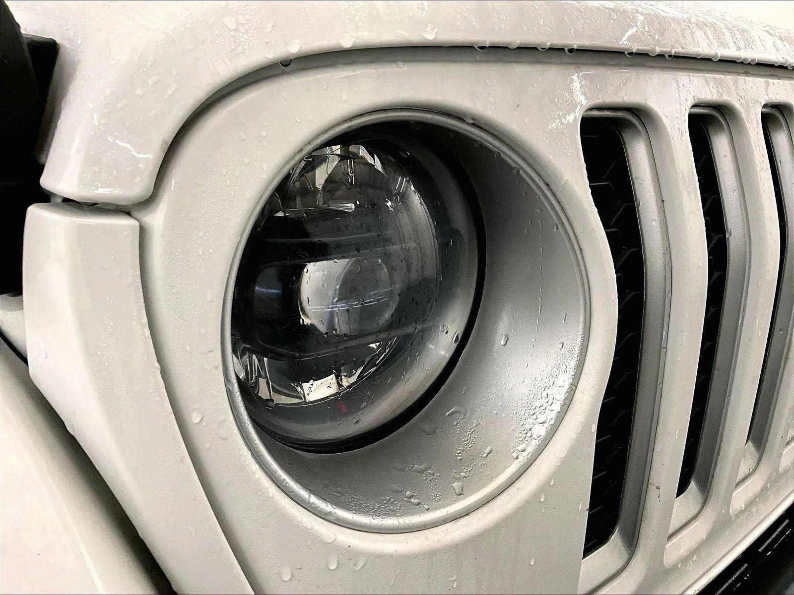 Used 2023 Jeep Wrangler Sahara w/ Cold Weather Group image 27