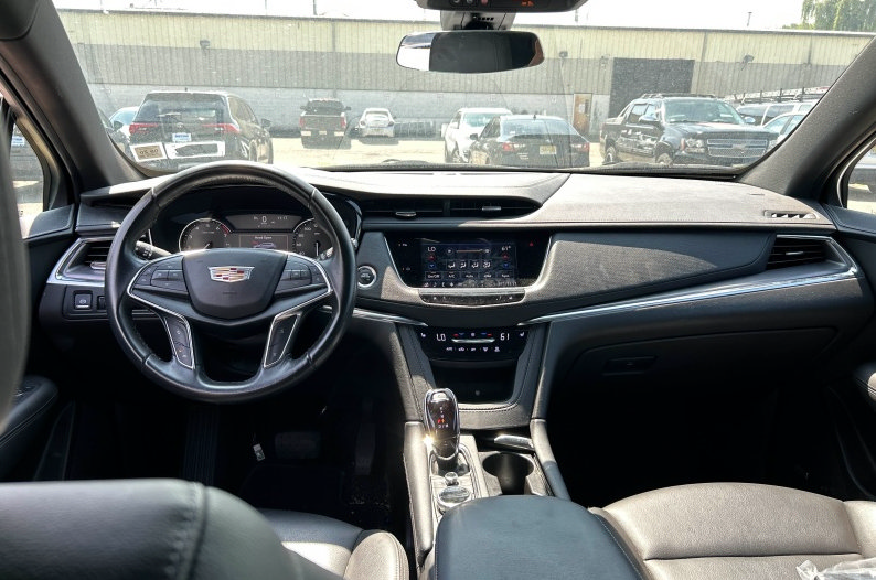 Used 2023 Cadillac XT5 Luxury AWD/4WD image 4