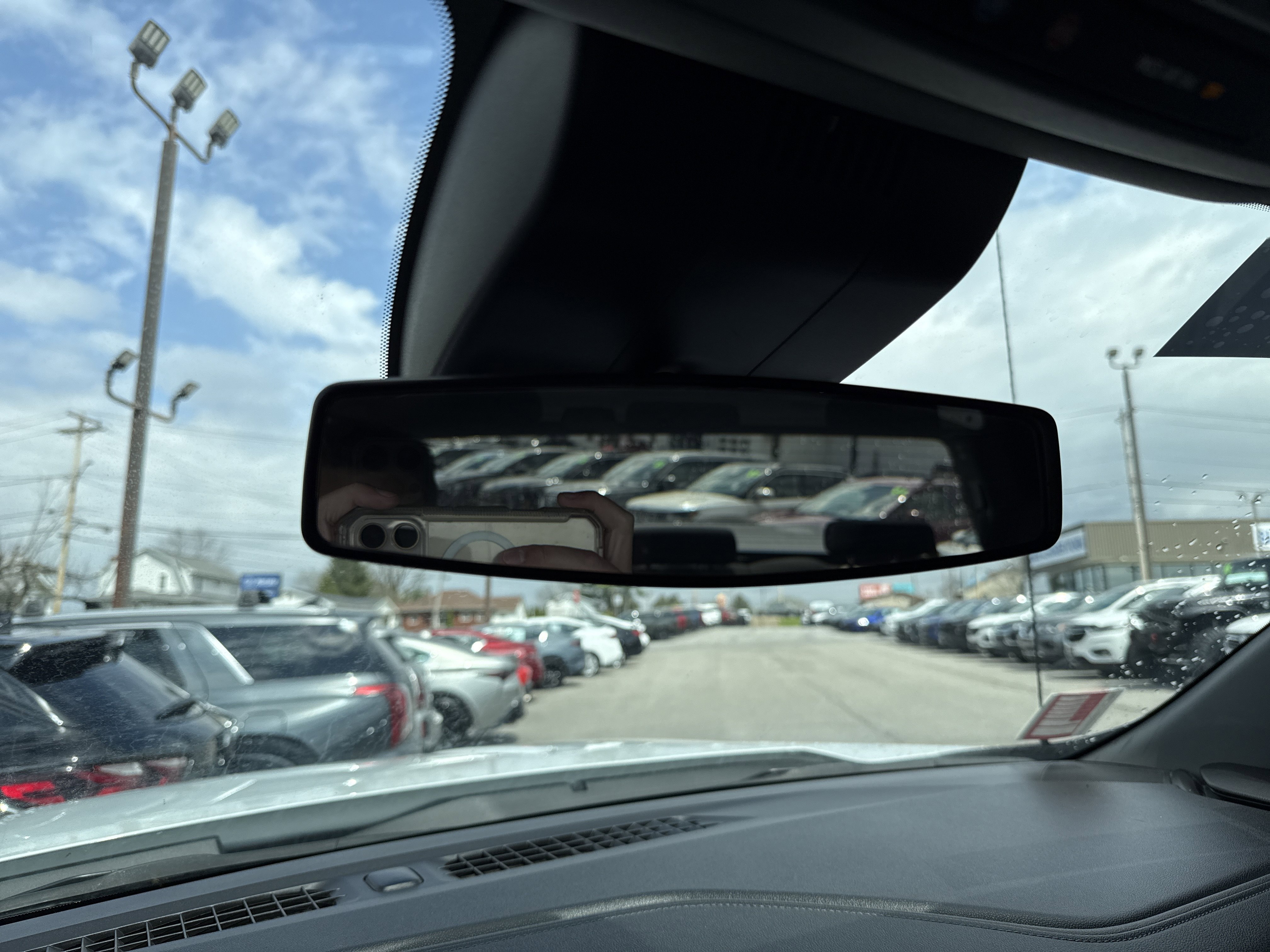 Used 2024 Chevrolet Silverado 1500 LT image 23