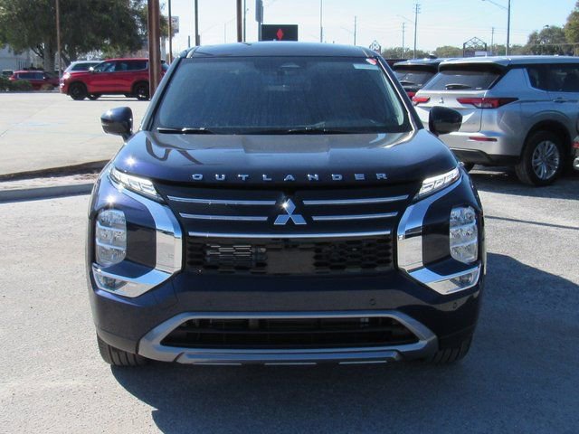 New 2026 Mitsubishi Outlander SE image 6