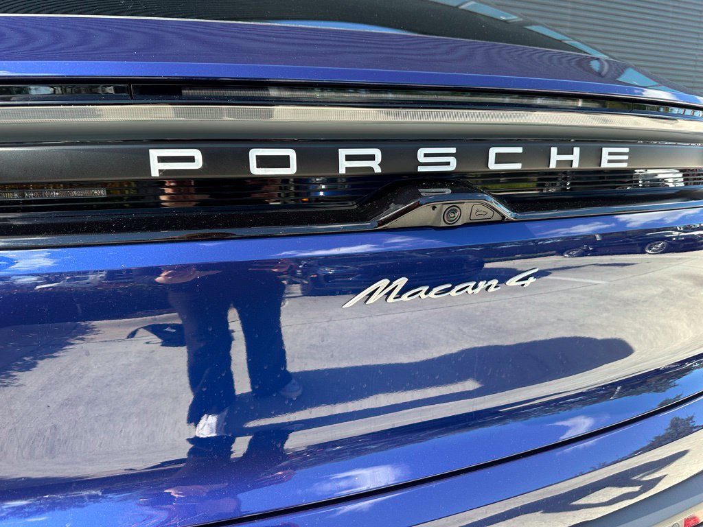 Used 2026 Porsche Macan 4 Electric AWD/4WD image 14