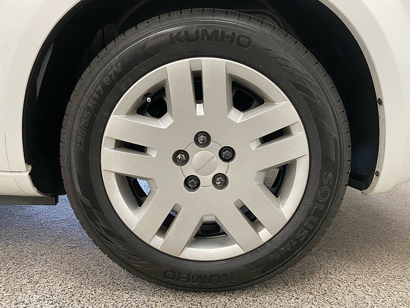 Used 2014 Dodge Avenger SE FWD image 23
