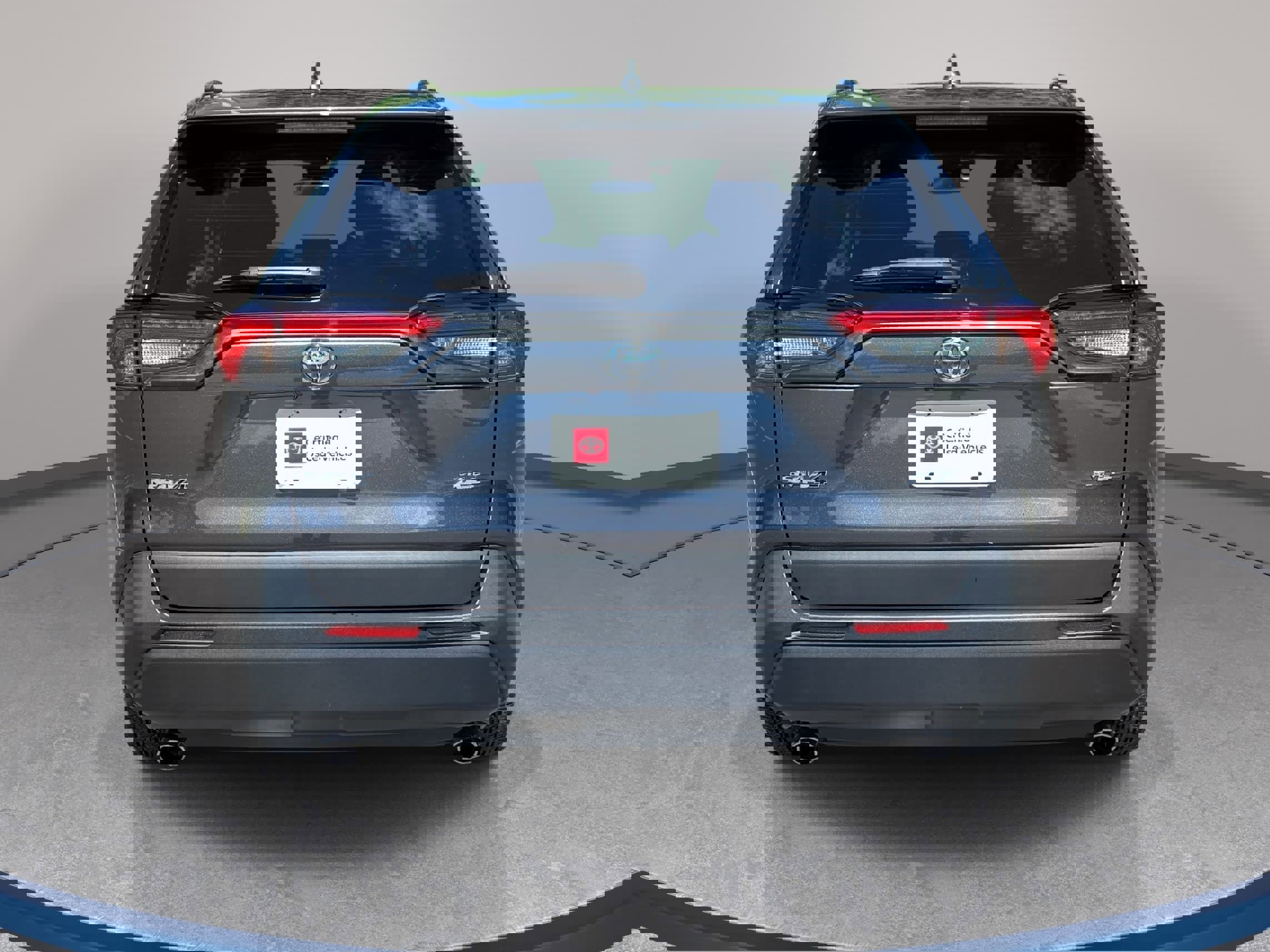 Used 2023 Toyota RAV4 XLE Premium FWD image 6