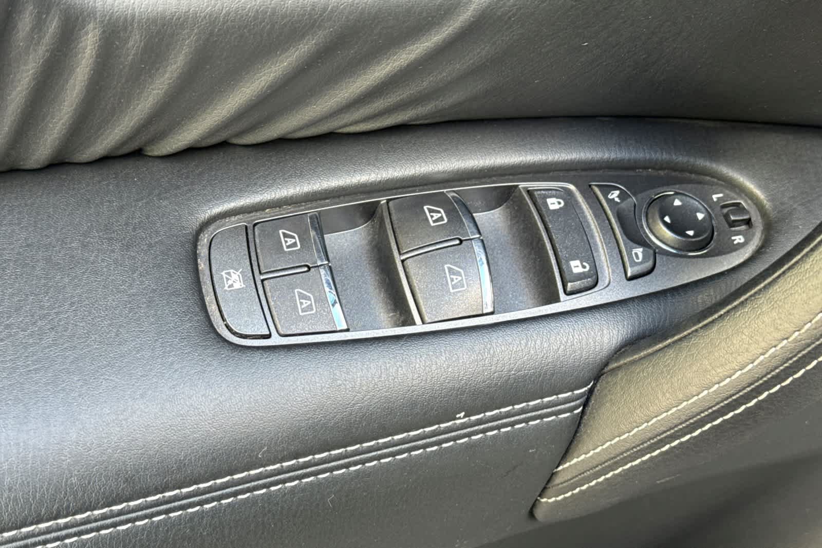 Used 2020 Nissan Armada Platinum AWD/4WD image 15
