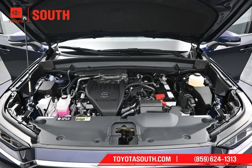 Certified 2025 Toyota Grand Highlander AWD image 39