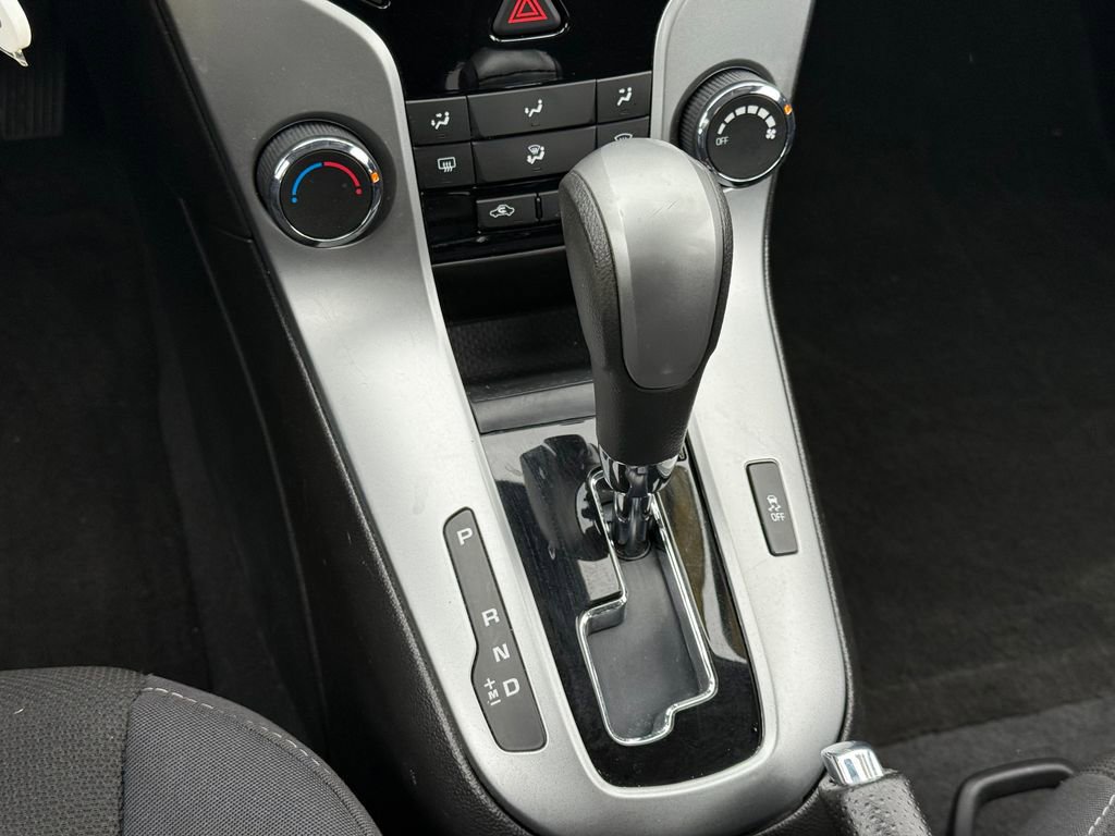 Used 2016 Chevrolet Cruze LT image 33