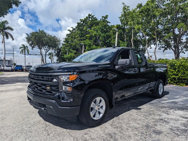 Used 2025 Chevrolet Silverado 1500 W/T w/ Trailering Package image 4