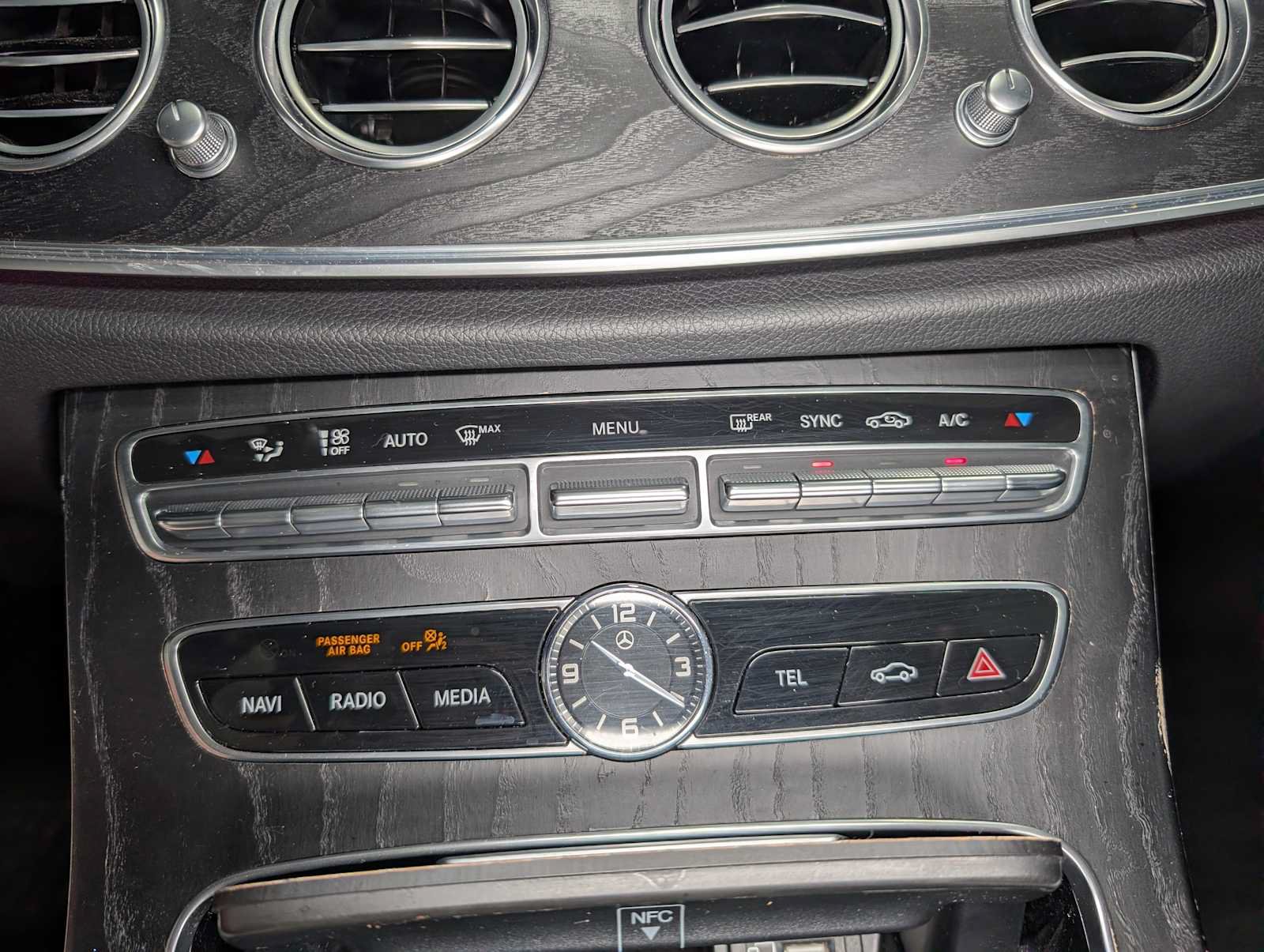 Certified 2019 Mercedes-Benz E 300 4MATIC image 30