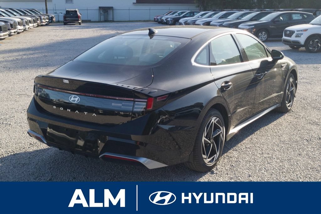 New 2026 Hyundai Sonata SEL FWD image 6