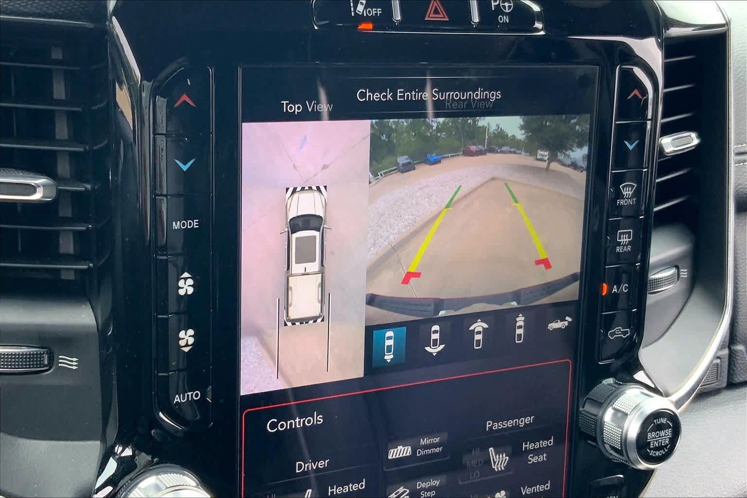 Used 2019 RAM 1500 Laramie AWD/4WD image 29