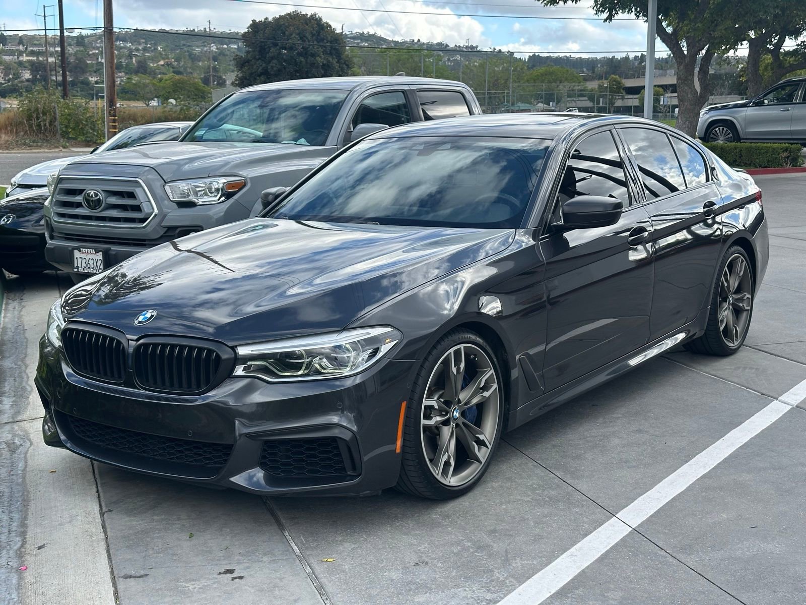 Used 2020 BMW M550i xDrive AWD/4WD image 1
