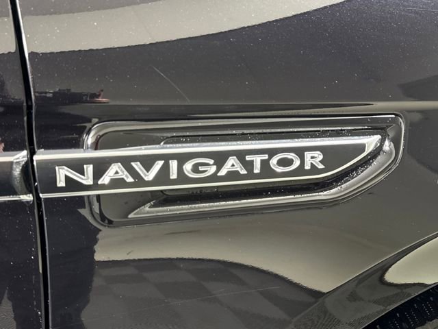 Used 2020 Lincoln Navigator L Black Label w/ Cargo Convenience Package image 20