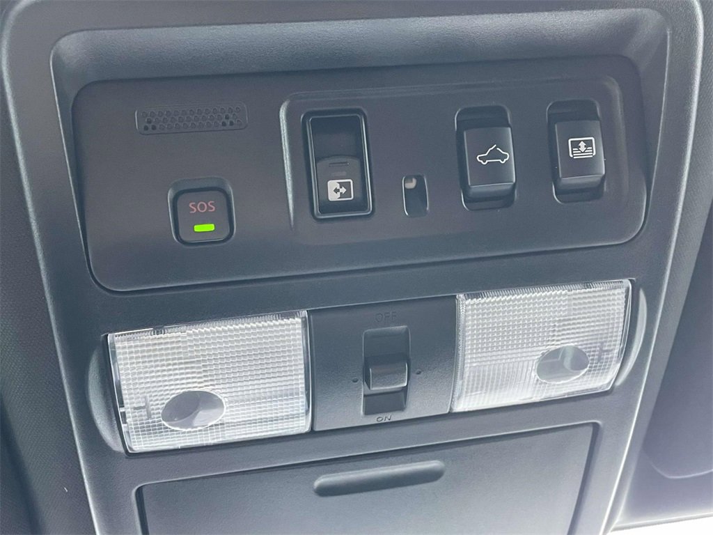 Used 2023 Nissan Titan PRO-4X w/ Pro-4x Convenience Package image 28