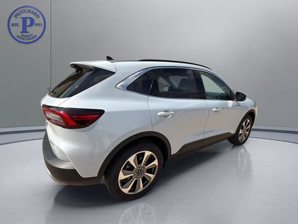 Used 2025 Ford Escape Platinum AWD/4WD image 7