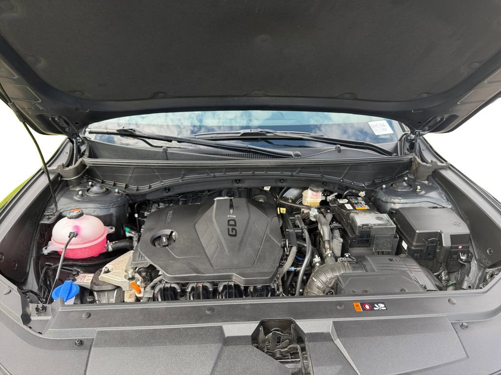 Certified 2025 Hyundai Santa Cruz SE FWD image 16