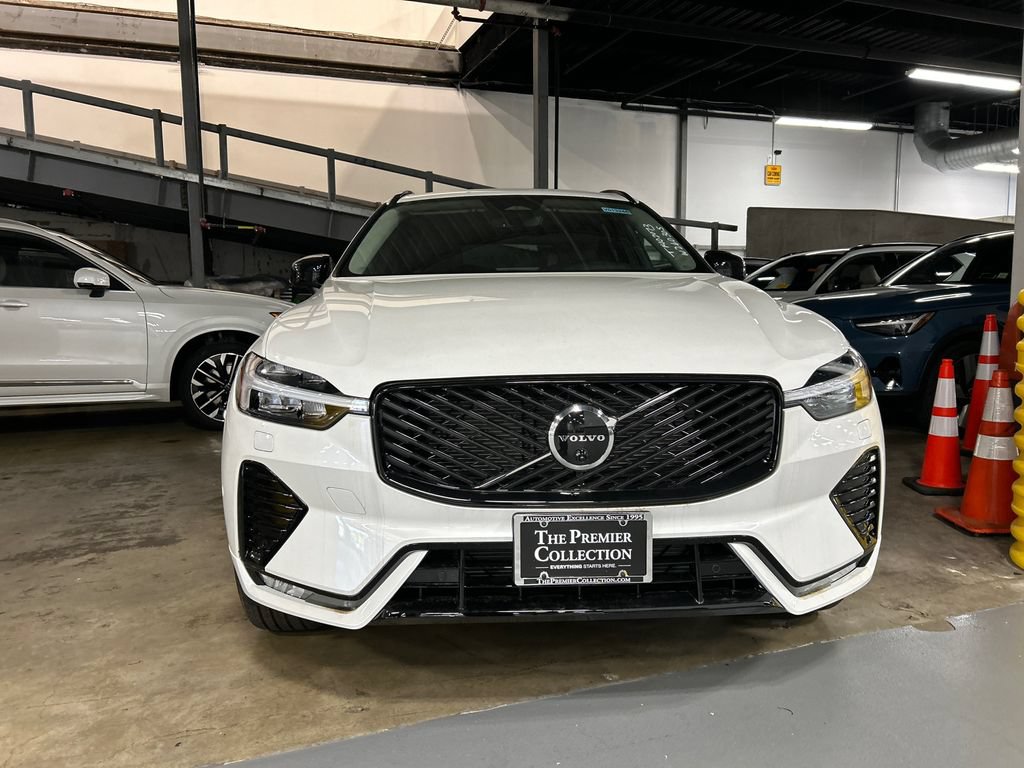 New 2026 Volvo XC60 B5 Plus w/ Protection Package Premier AWD/4WD image 6