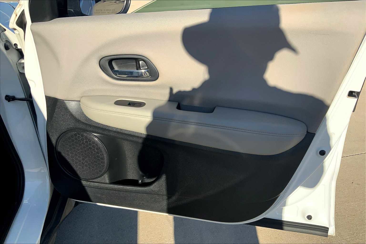 Used 2018 Honda HR-V LX image 21
