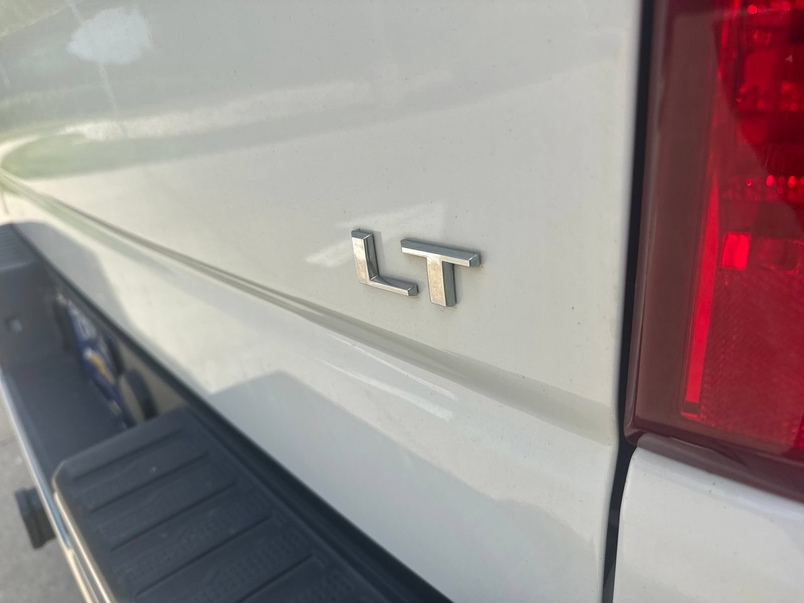 Used 2019 Chevrolet Silverado 1500 LT w/ All-Star Edition AWD/4WD image 11