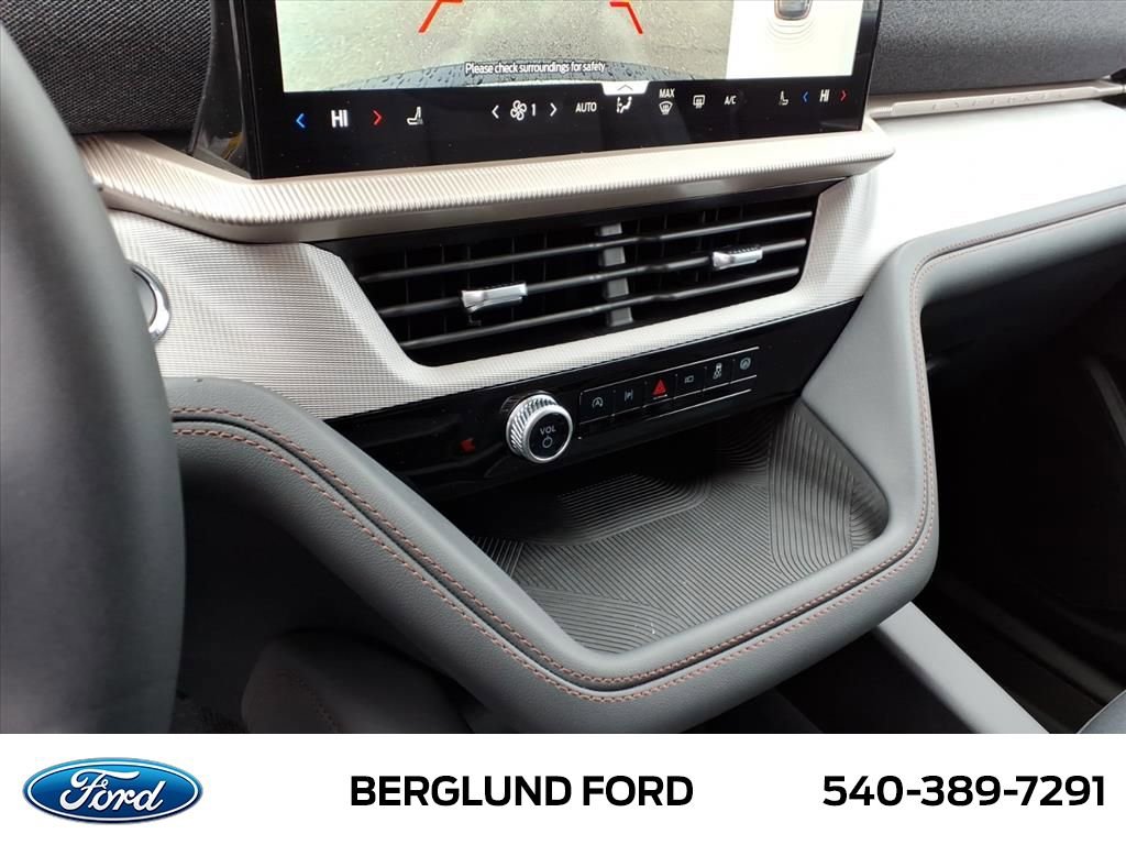 Used 2026 Ford Explorer Active image 17