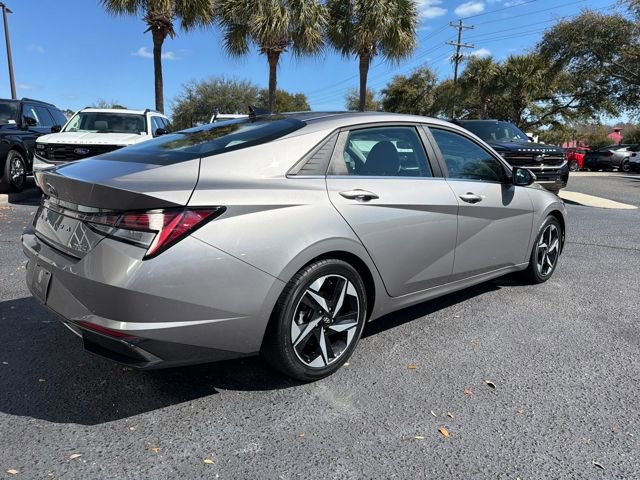 Used 2021 Hyundai Elantra Limited w/ Cargo Package image 8