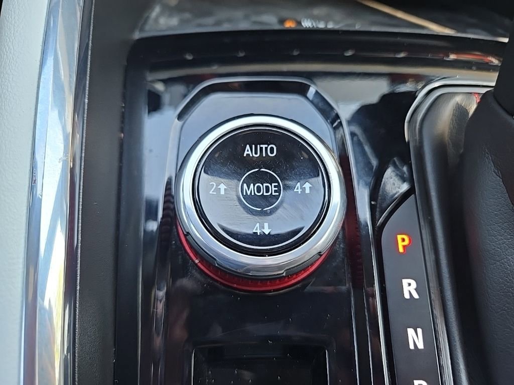 Used 2023 GMC Canyon AT4X image 24