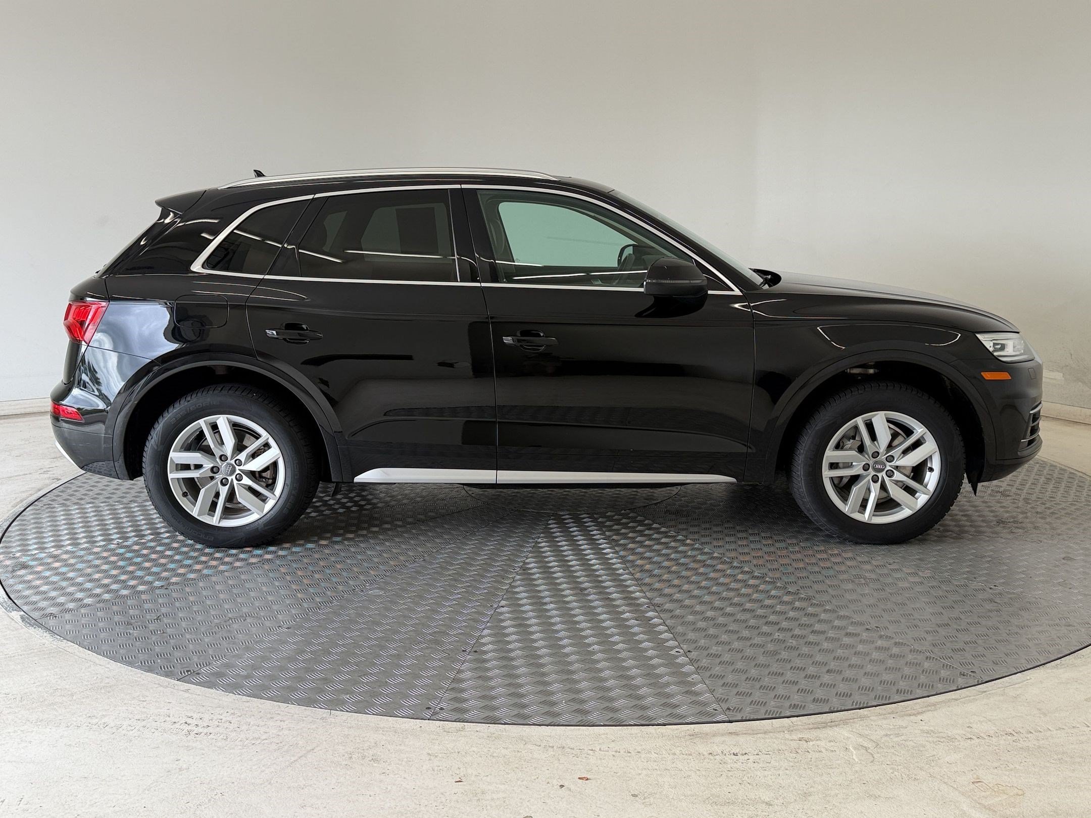 Used 2020 Audi Q5 2.0T Premium AWD/4WD image 8