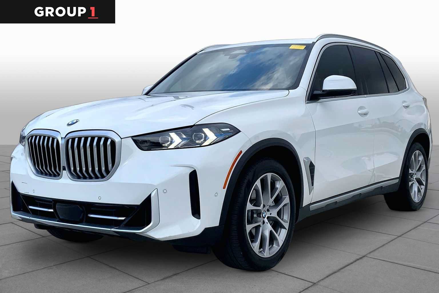 Used 2024 BMW X5 xDrive40i w/ Premium Package AWD/4WD image 1