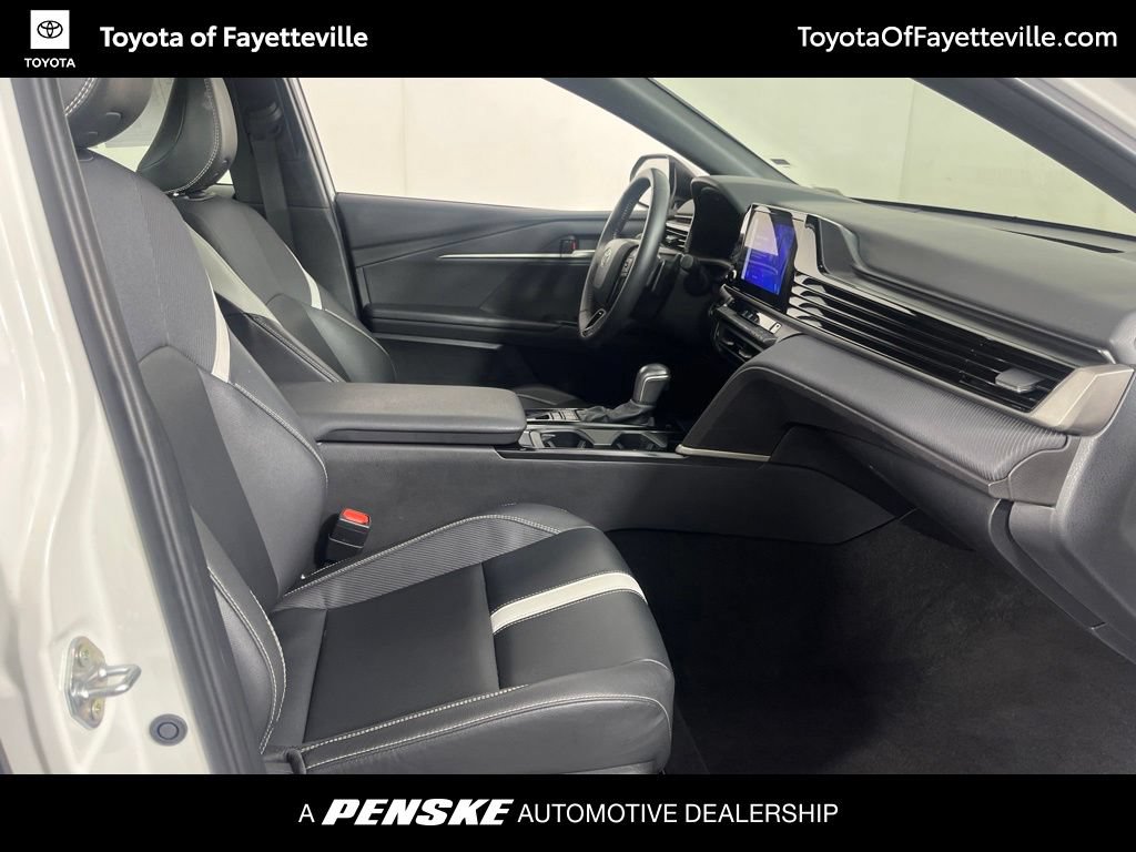 Certified 2025 Toyota Camry SE FWD image 8