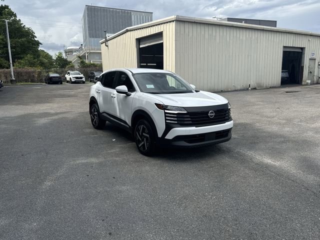 Used 2025 Nissan Kicks SV FWD image 3