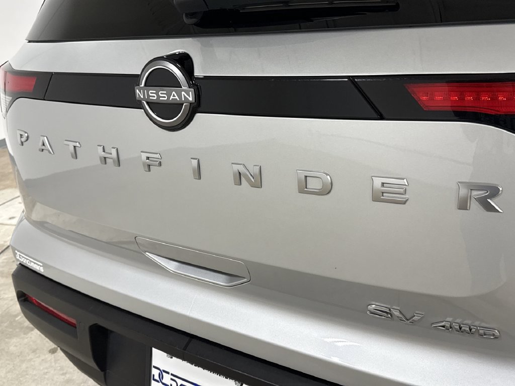 Used 2024 Nissan Pathfinder SV AWD/4WD image 26