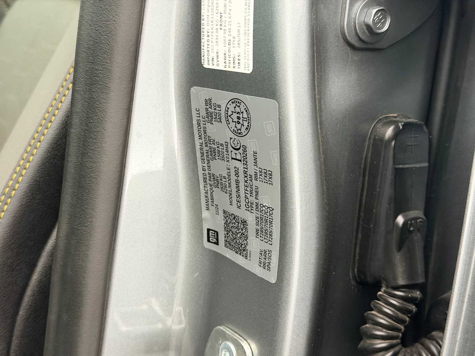 Used 2024 Chevrolet Colorado ZR2 w/ ZR2 Convenience Package III image 35