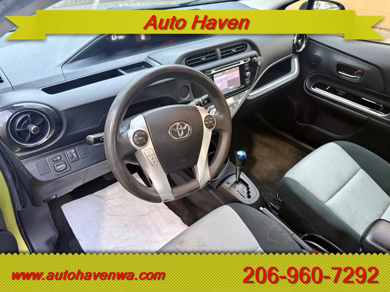 Used 2016 Toyota Prius C Two FWD image 9