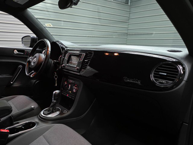 Used 2019 Volkswagen Beetle 2.0T S FWD image 12