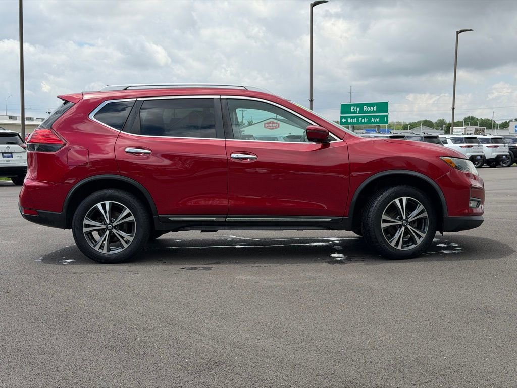 Used 2017 Nissan Rogue SL AWD/4WD image 6