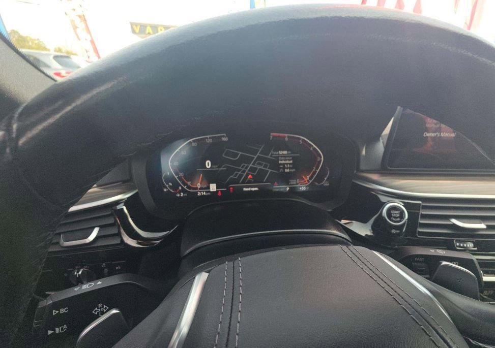 Used 2022 BMW 530i xDrive w/ Convenience Package image 5