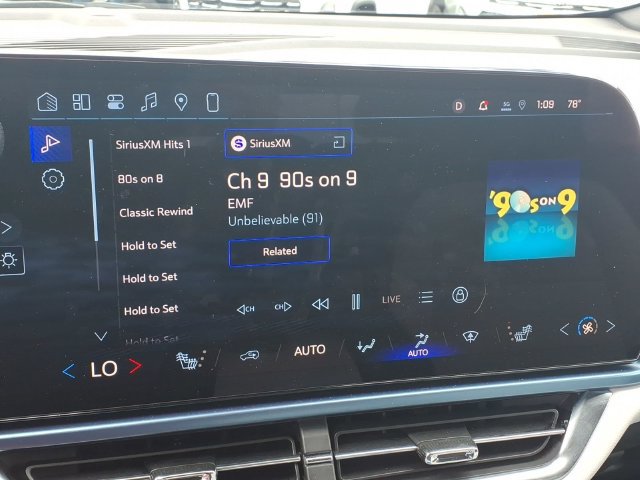 Used 2024 Chevrolet Equinox EV LT AWD/4WD image 6