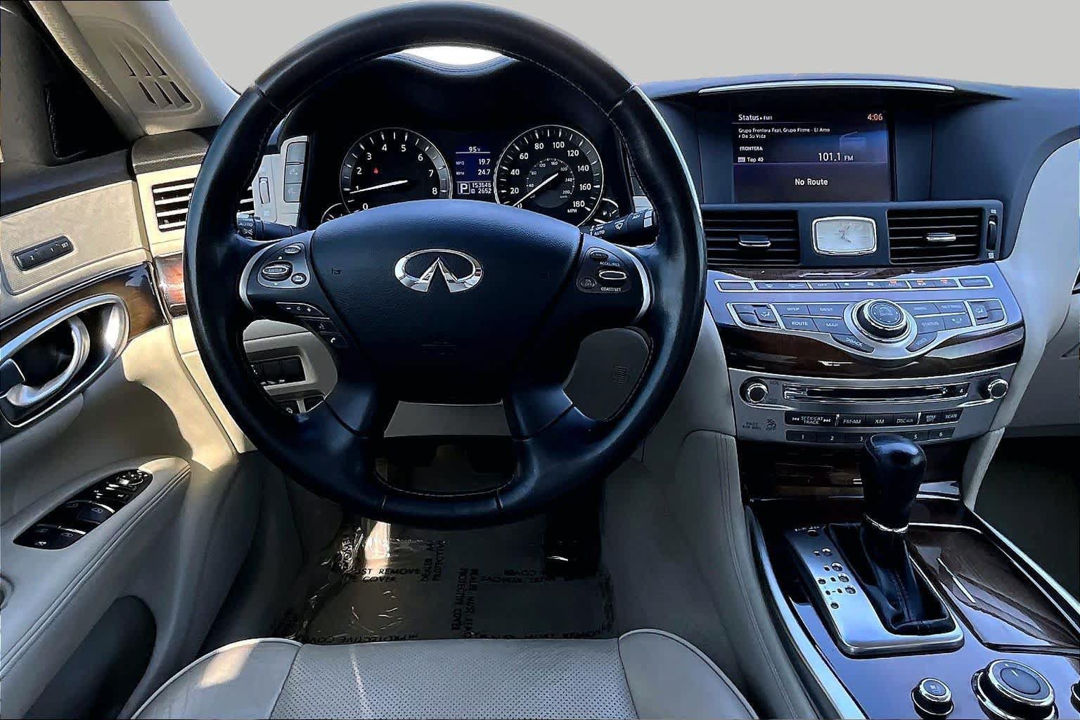 Used 2012 INFINITI M37 w/ Deluxe Touring Pkg RWD image 5