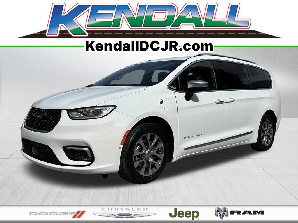Used 2023 Chrysler Pacifica Pinnacle