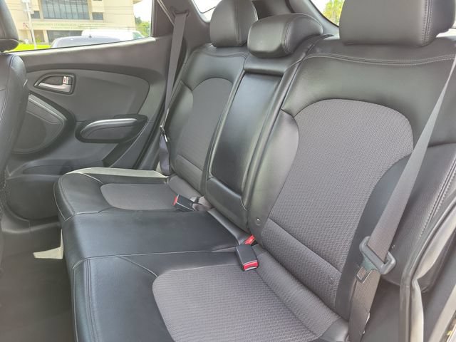 Used 2011 Hyundai Tucson GLS FWD image 15