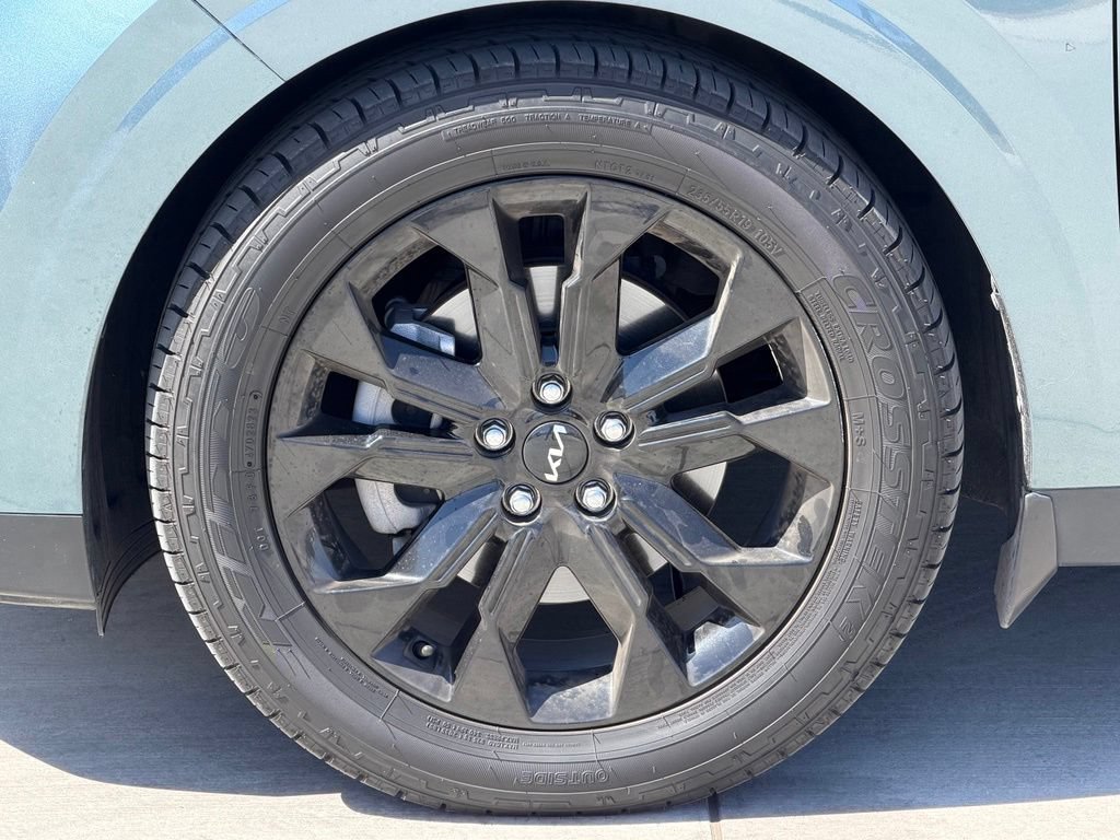 Used 2022 Kia Carnival SX FWD image 8