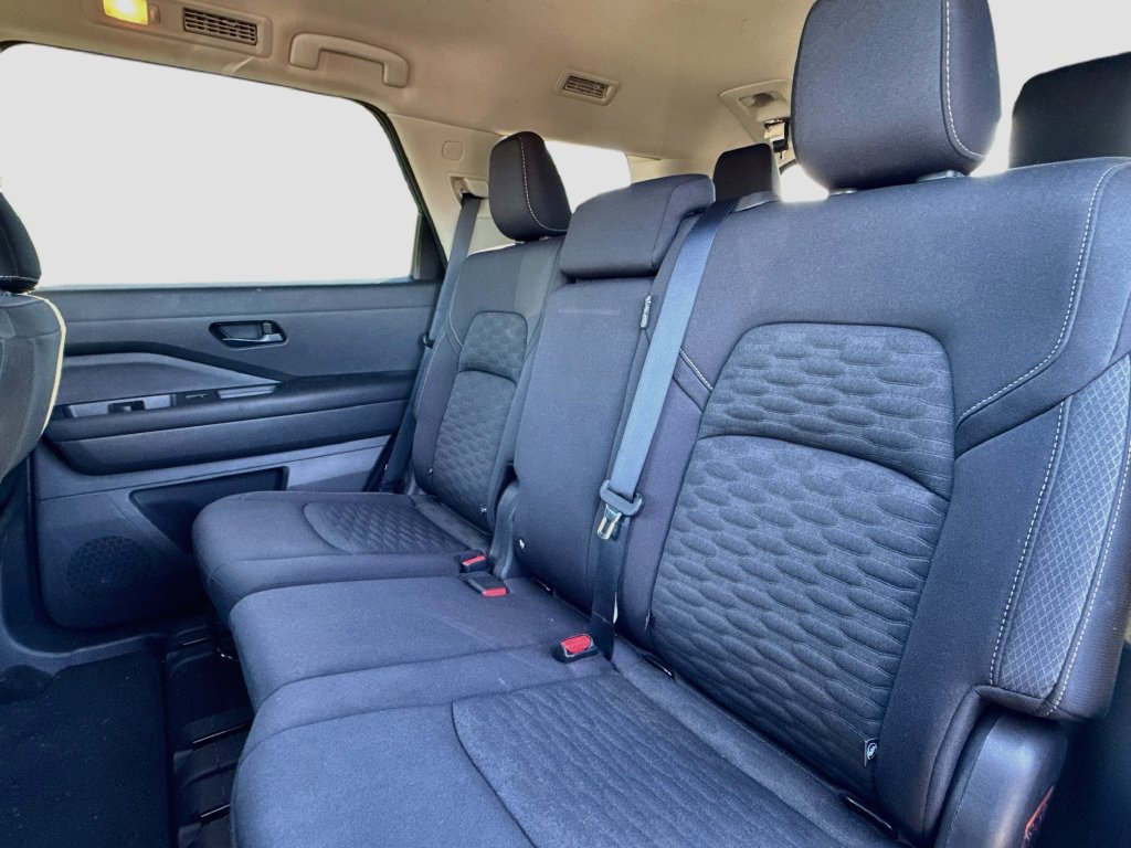 Used 2024 Nissan Pathfinder S FWD image 24