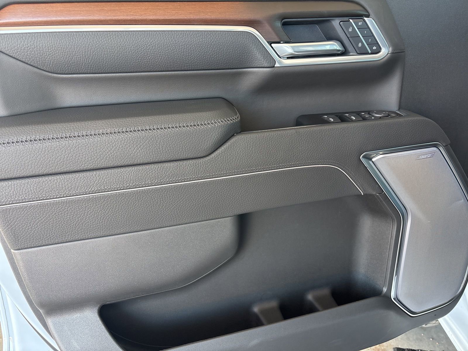 New 2026 GMC Sierra 2500 Denali w/ Denali Reserve Package image 12