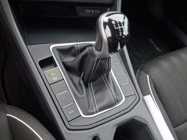 Used 2024 Volkswagen Jetta Sport image 14