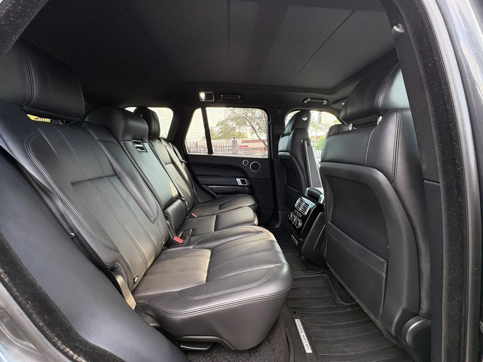 Used 2016 Land Rover Range Rover HSE AWD/4WD image 16