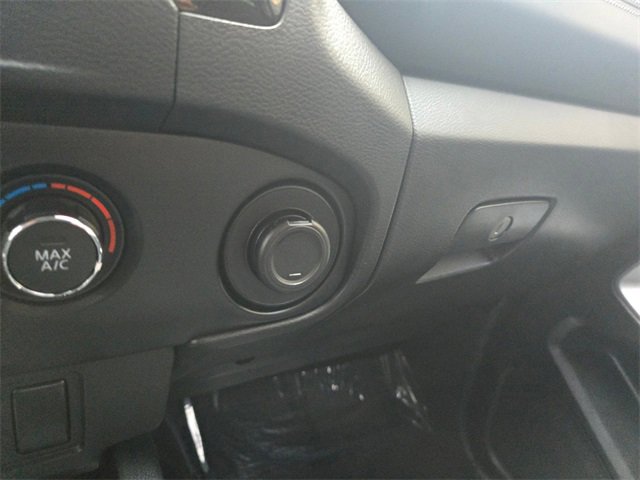 Used 2022 Nissan Frontier SV image 32