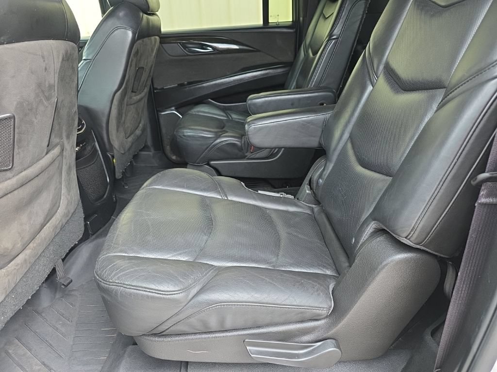 Used 2016 Cadillac Escalade ESV Platinum AWD/4WD image 21