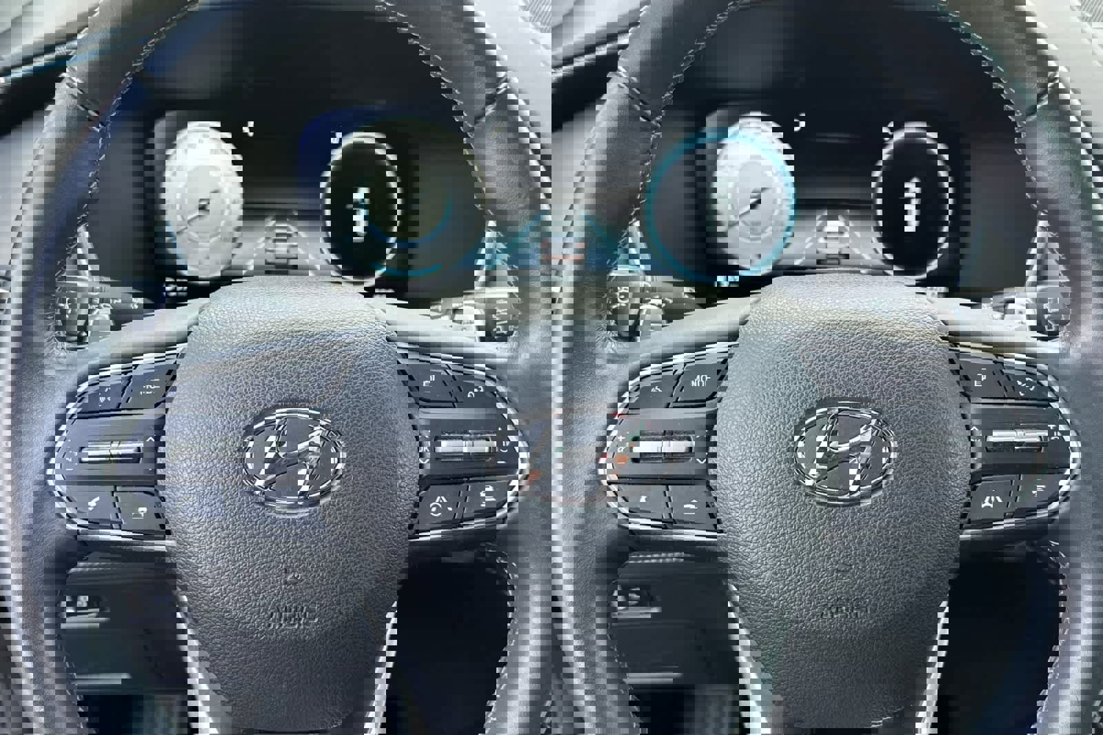 Used 2023 Hyundai Santa Fe SEL w/ Premium Package image 27