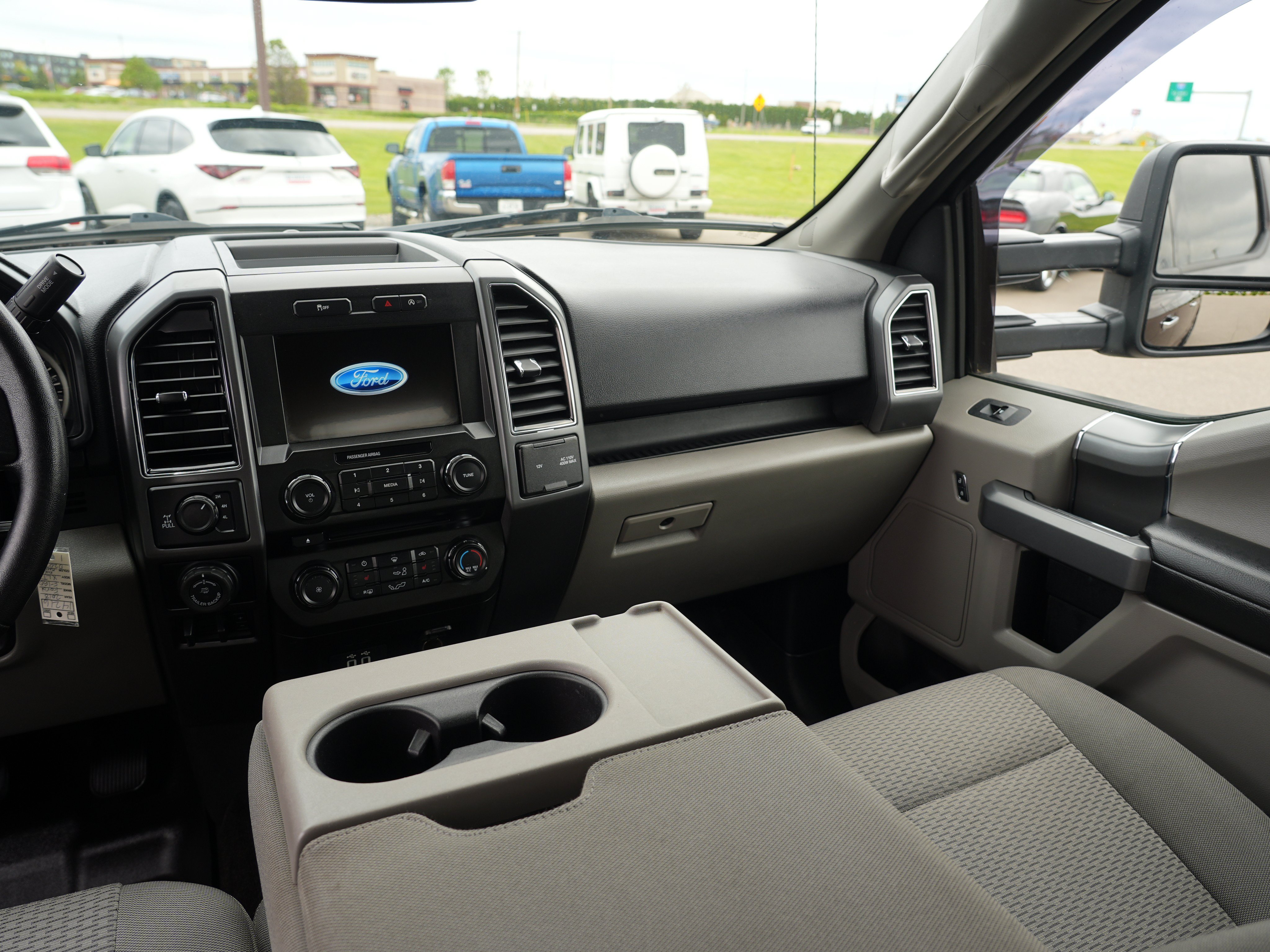 Used 2018 Ford F150 XLT w/ Equipment Group 302A Luxury AWD/4WD image 21