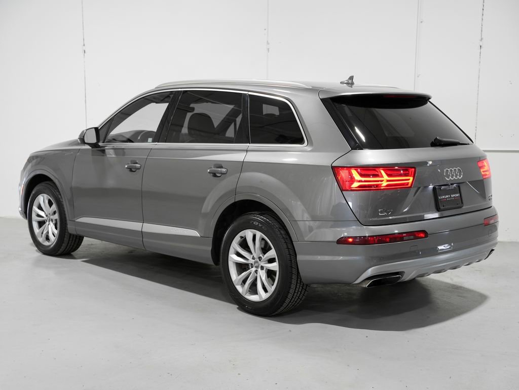 Used 2017 Audi Q7 3.0T Premium Plus w/ Premium Plus Package image 3